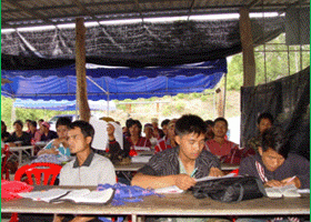 ร่วมกับคริสตจักรแม่ลายต๋อมเต้า อ.ฮอด 29-30 เมษายน 2011